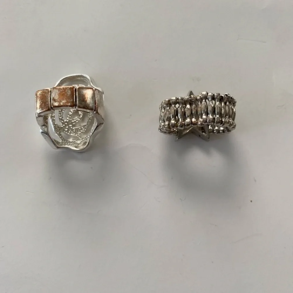 Silver stretch rings flower and star ANY TWO ITEMS $10.00